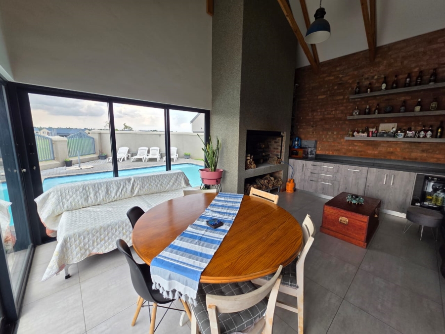 4 Bedroom Property for Sale in Heron Banks Golf Estate Free State